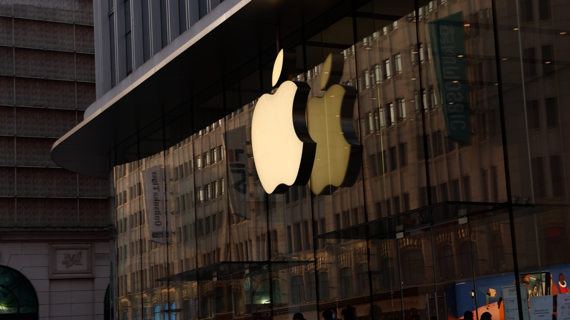 iPhone15ProMax拆解：物料成本高达558美元大陆供应商占比仅25%；国内功率半导体产业迎来“翻盘时刻”？麦肯锡：中国SiC需求量将占全球40%(图1)