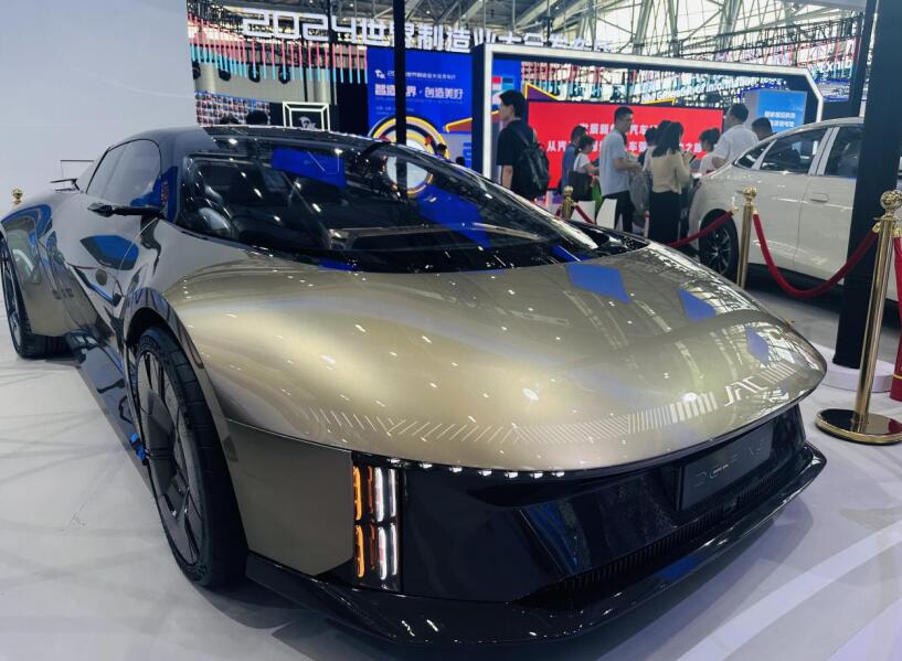 “中国智造”彰显创新实力江淮汽车“智”造精品亮相2024世界制造业大会(图2)