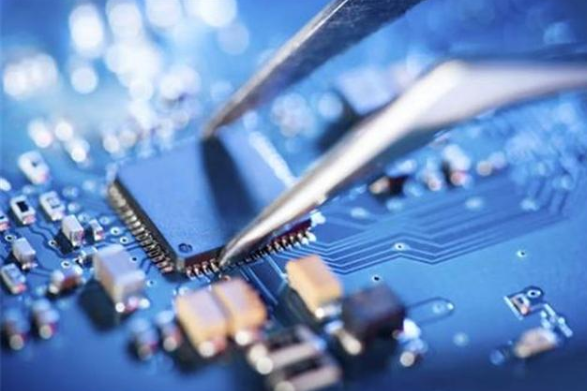 2024年美的集团可实现汽车芯片量产(图1)