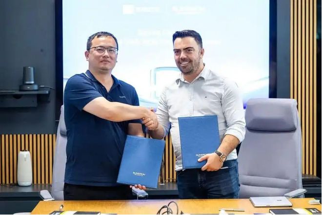 半年豪赚77亿！2000亿光储龙头官宣：进军港股(图4)