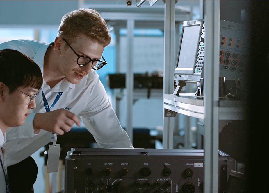 双奖加冕！首航以硬核创新实力引领光储融合发展(图2)