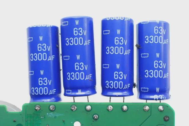 多品牌微型逆变器内部高压电容对比看那些厂商更受青睐？(图5)