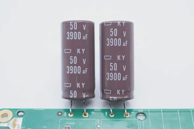 多品牌微型逆变器内部高压电容对比看那些厂商更受青睐？(图11)