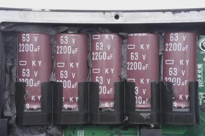 多品牌微型逆变器内部高压电容对比看那些厂商更受青睐？(图17)