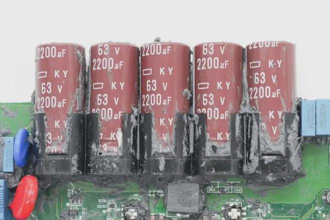 多品牌微型逆变器内部高压电容对比看那些厂商更受青睐？(图15)