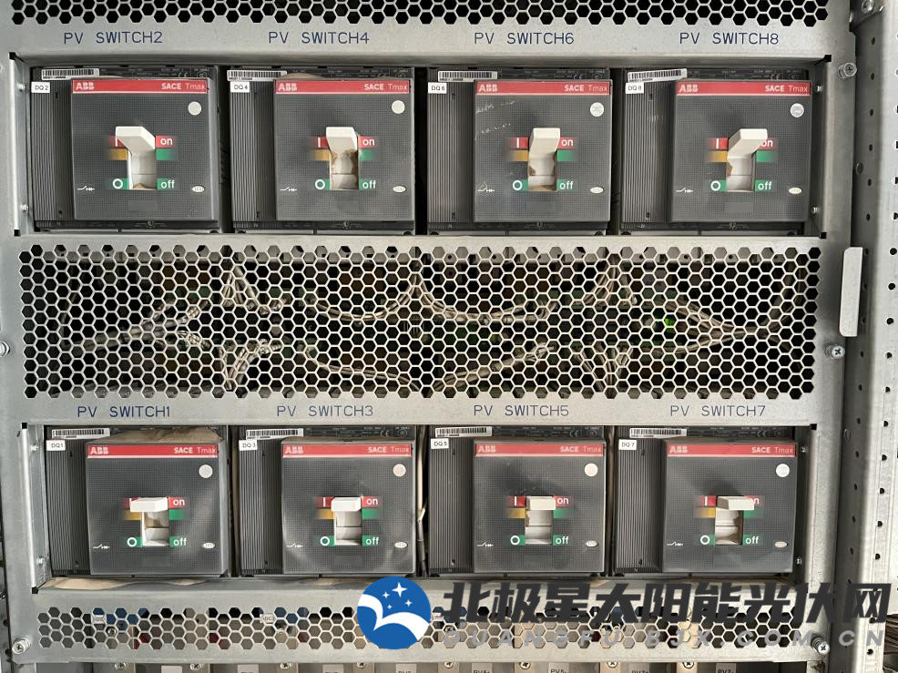 简述光伏并网逆变器(图8)