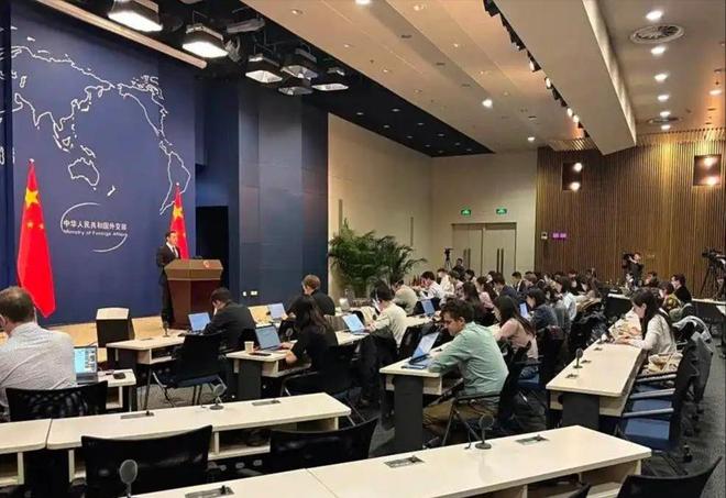 美欧联手制裁中国芯片荷兰强抢中资企业330亿收购恐打水漂(图1)