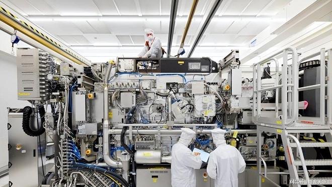 光刻机巨头开始慌了中国造不成光刻机但是要造一个工厂！(图5)